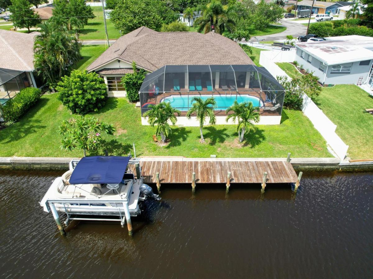 House With A Boatyour Private Waterfront Resort Port Charlotte Exterior photo
